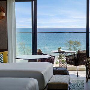 Premium Oceanfront Room